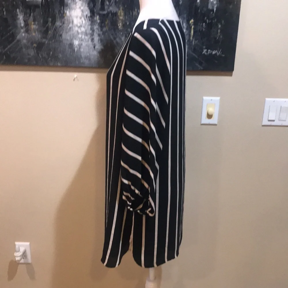LOFT Black and Tan Striped Dress w/Puffed Side Rounded Hem and Lining-SP
